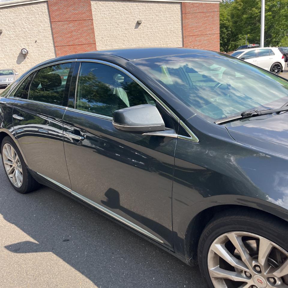 Cadillac XTS 4dr Sdn Luxury AWD 2015
