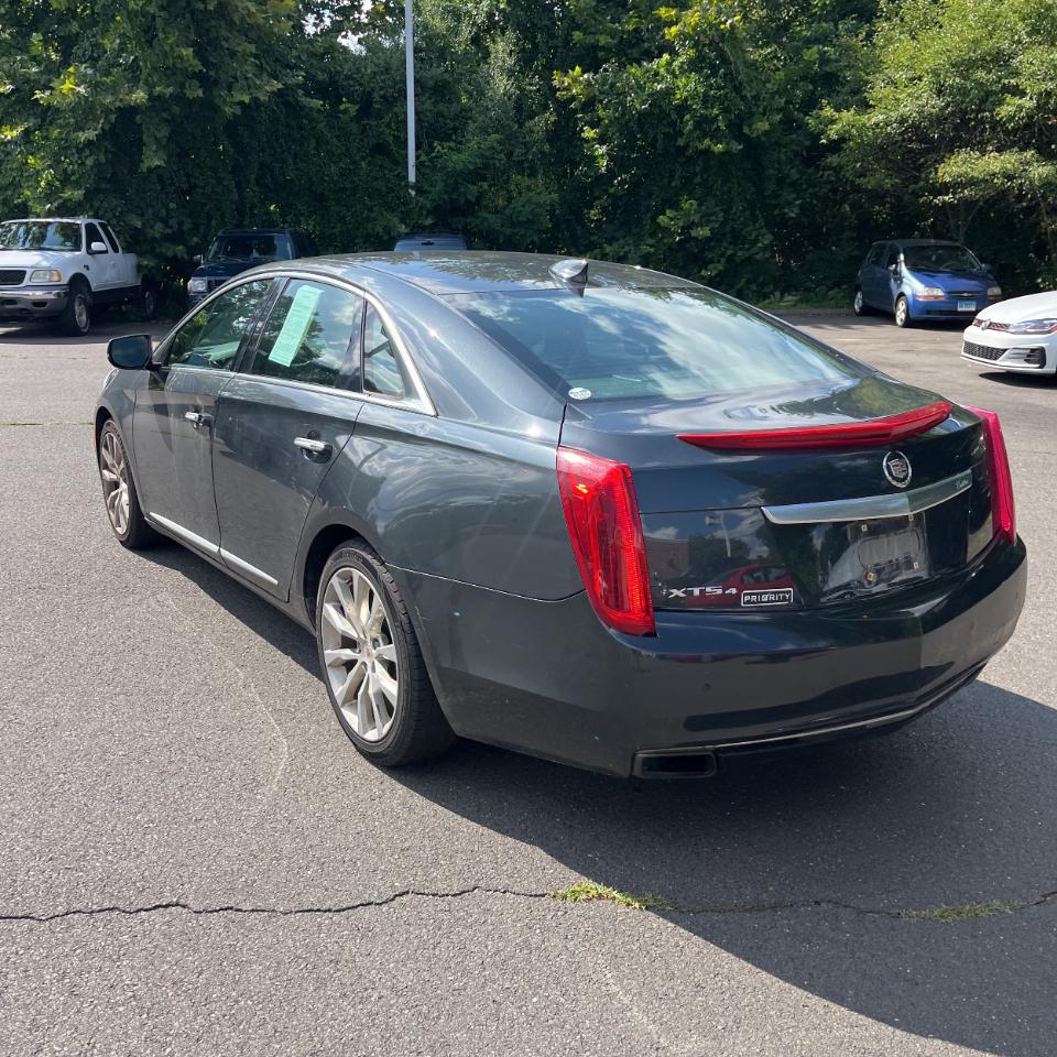 Cadillac XTS 4dr Sdn Luxury AWD 2015