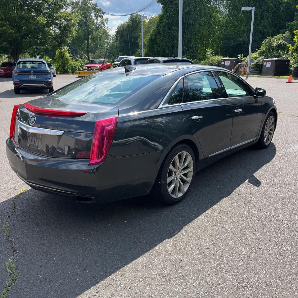 Cadillac XTS 4dr Sdn Luxury AWD 2015