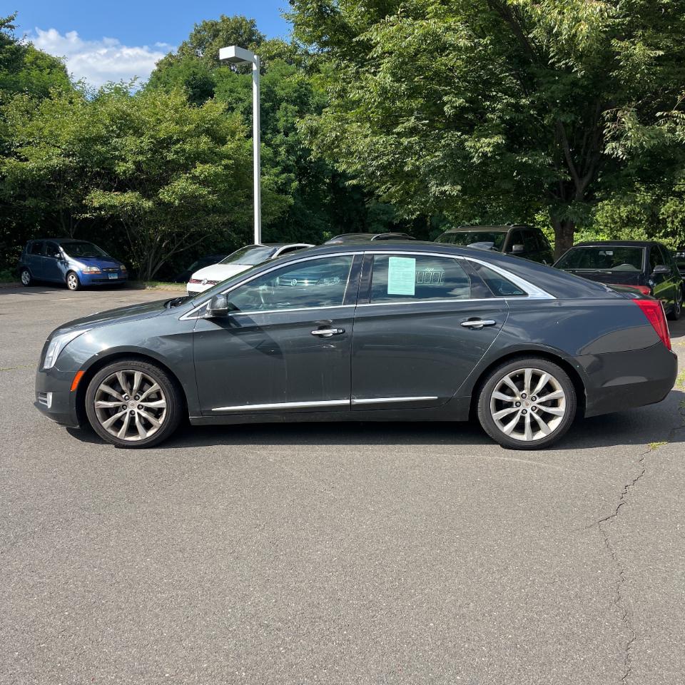 Cadillac XTS 4dr Sdn Luxury AWD 2015