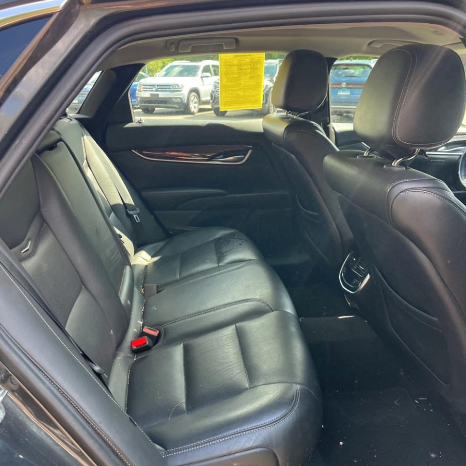 Cadillac XTS 4dr Sdn Luxury AWD 2015