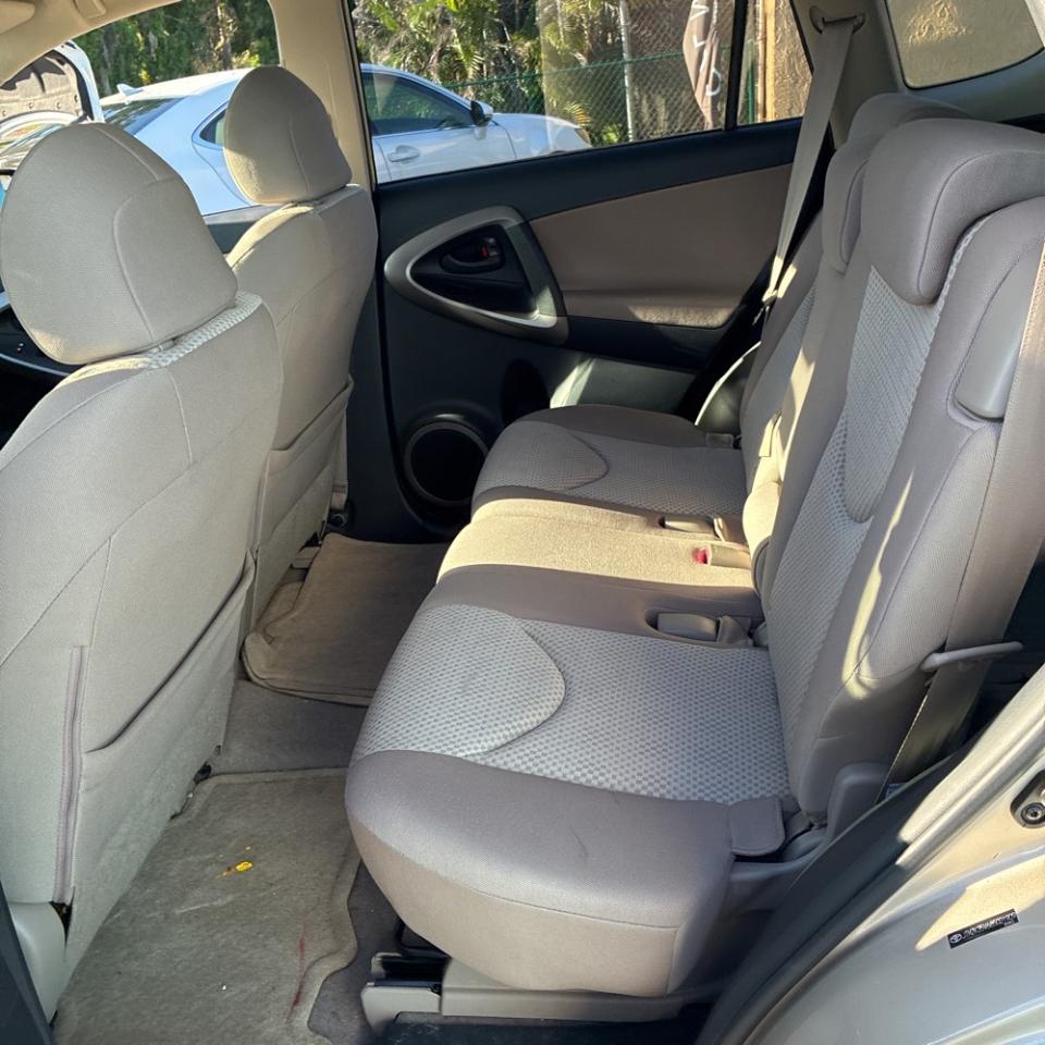 Toyota RAV4 FWD 4dr V6 5-Spd AT (Natl) 2008