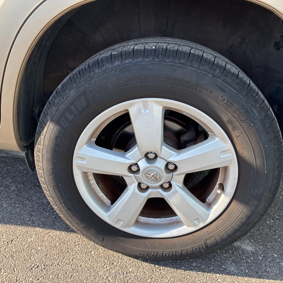 Toyota RAV4 FWD 4dr V6 5-Spd AT (Natl) 2008