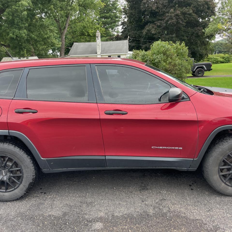 Jeep Cherokee 4WD 4dr Sport 2015