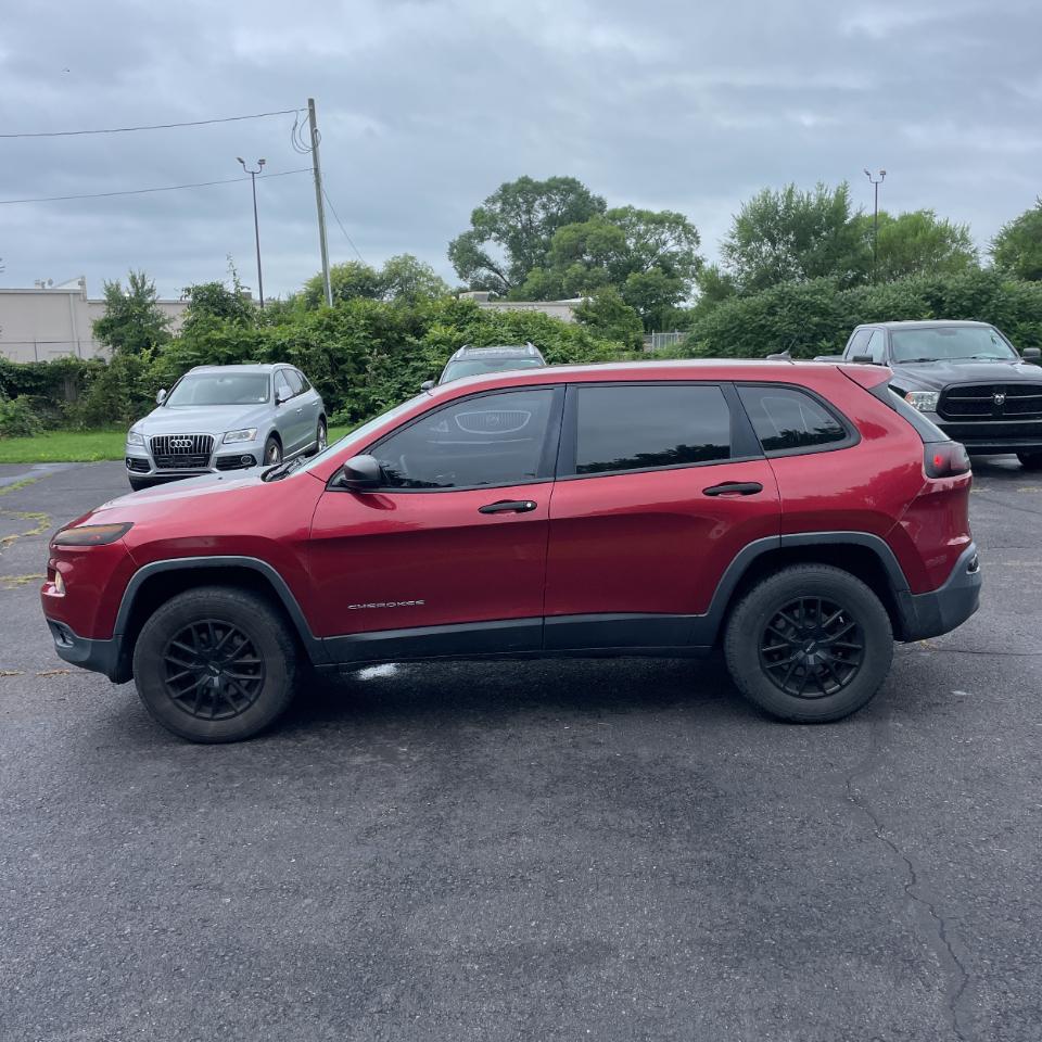 Jeep Cherokee 4WD 4dr Sport 2015