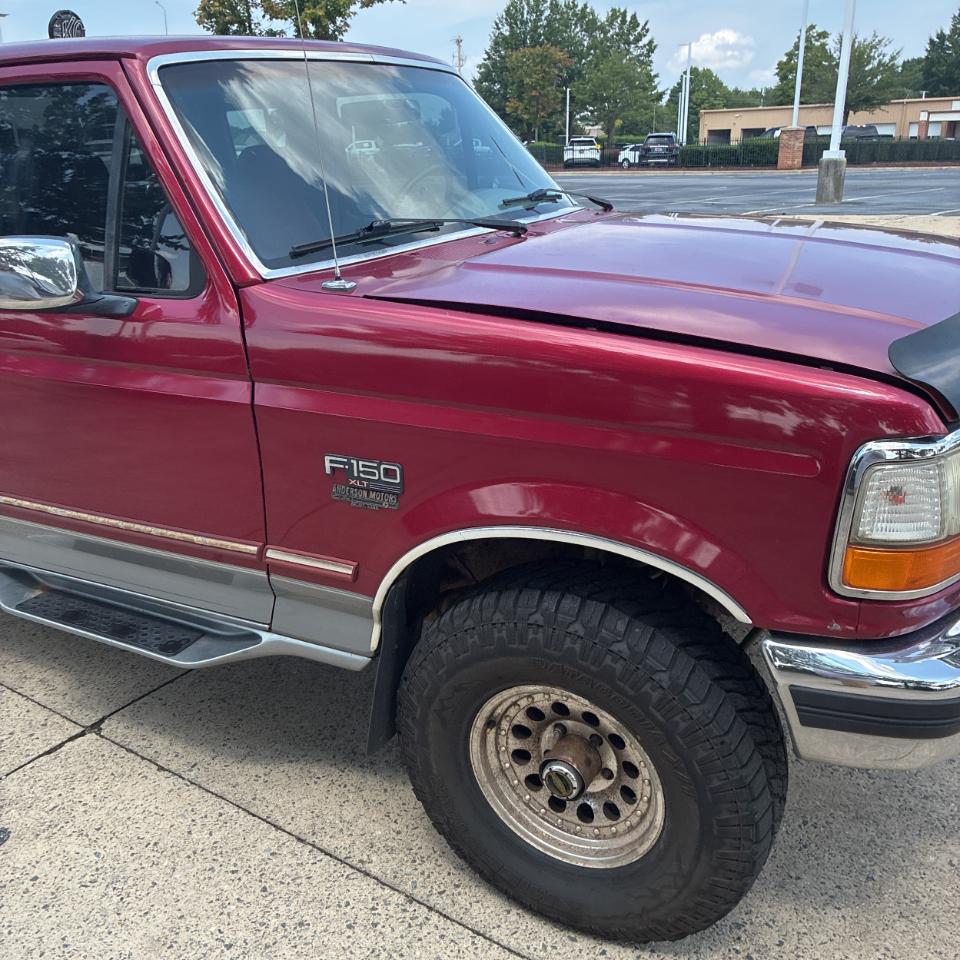 Ford F-150 Supercab 138.8" WB 4WD 1995