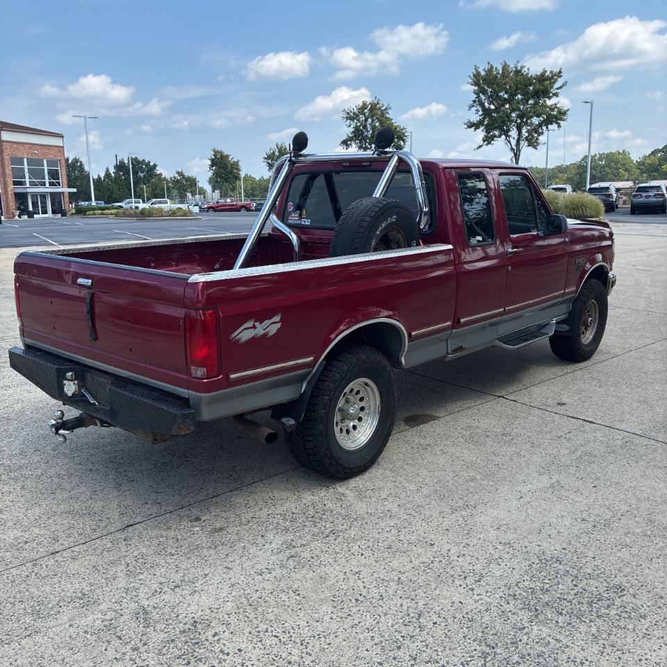 Ford F-150 Supercab 138.8" WB 4WD 1995