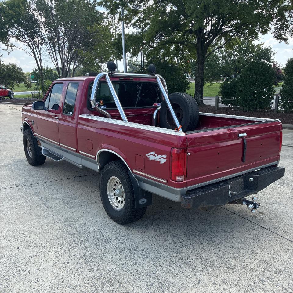 Ford F-150 Supercab 138.8" WB 4WD 1995