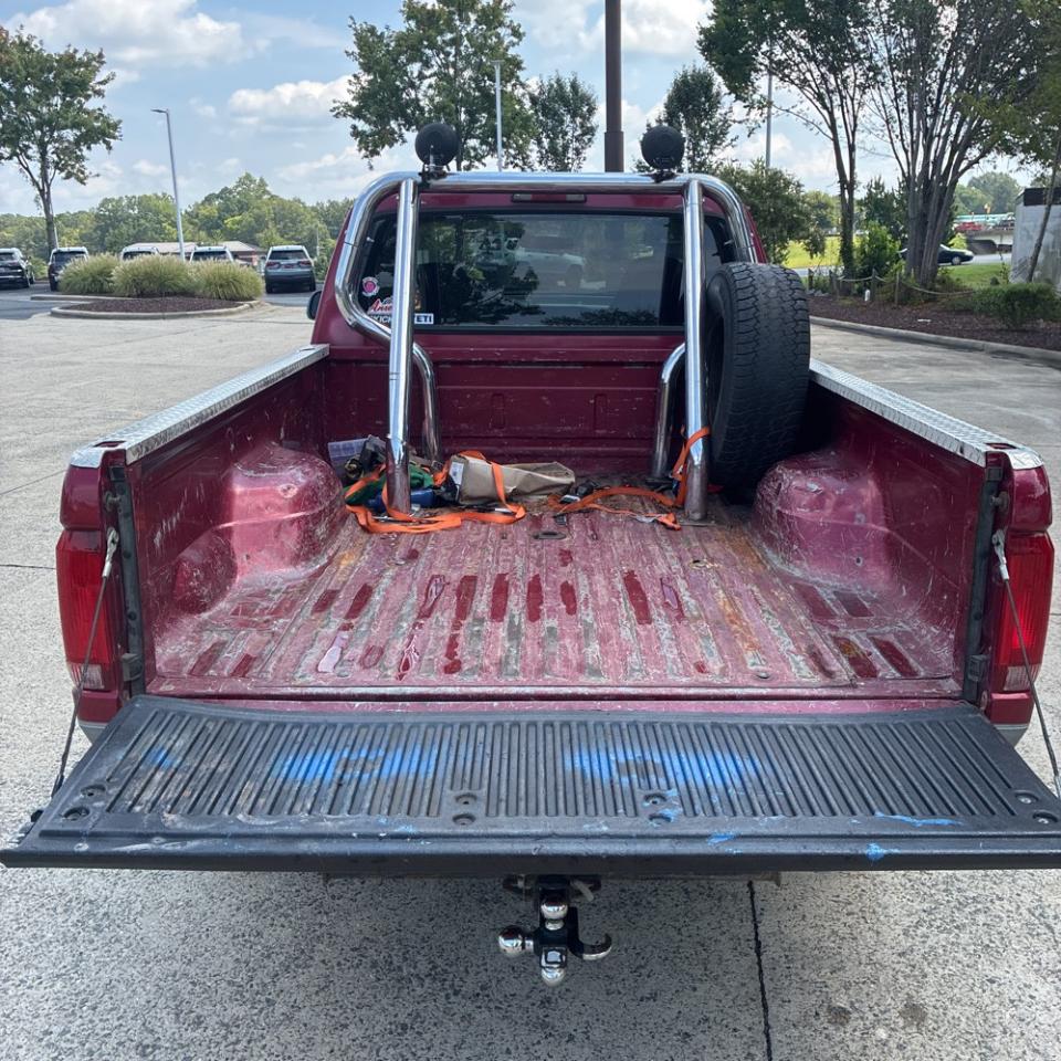 Ford F-150 Supercab 138.8" WB 4WD 1995