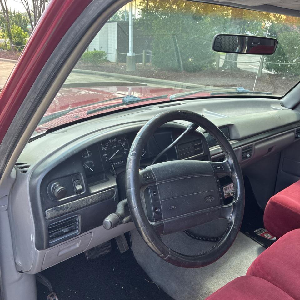 Ford F-150 Supercab 138.8" WB 4WD 1995