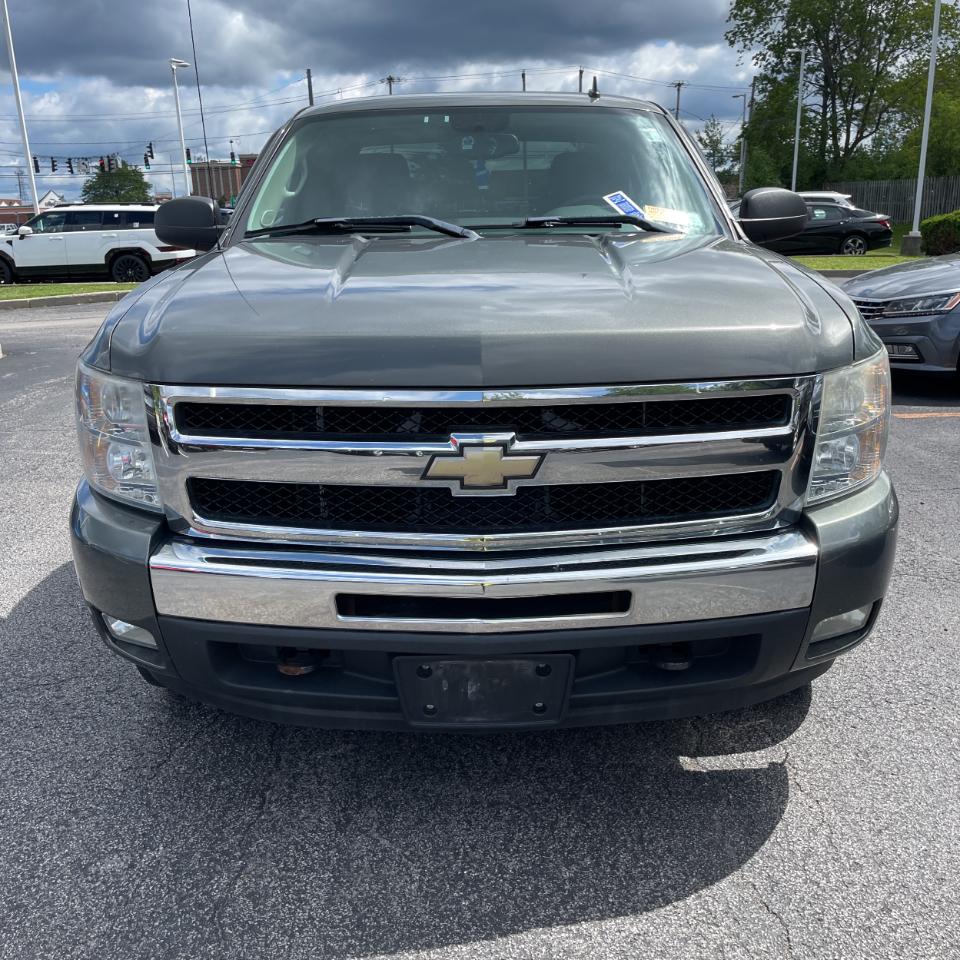 Chevrolet Silverado 1500 4WD Ext Cab 143.5" LT 2011