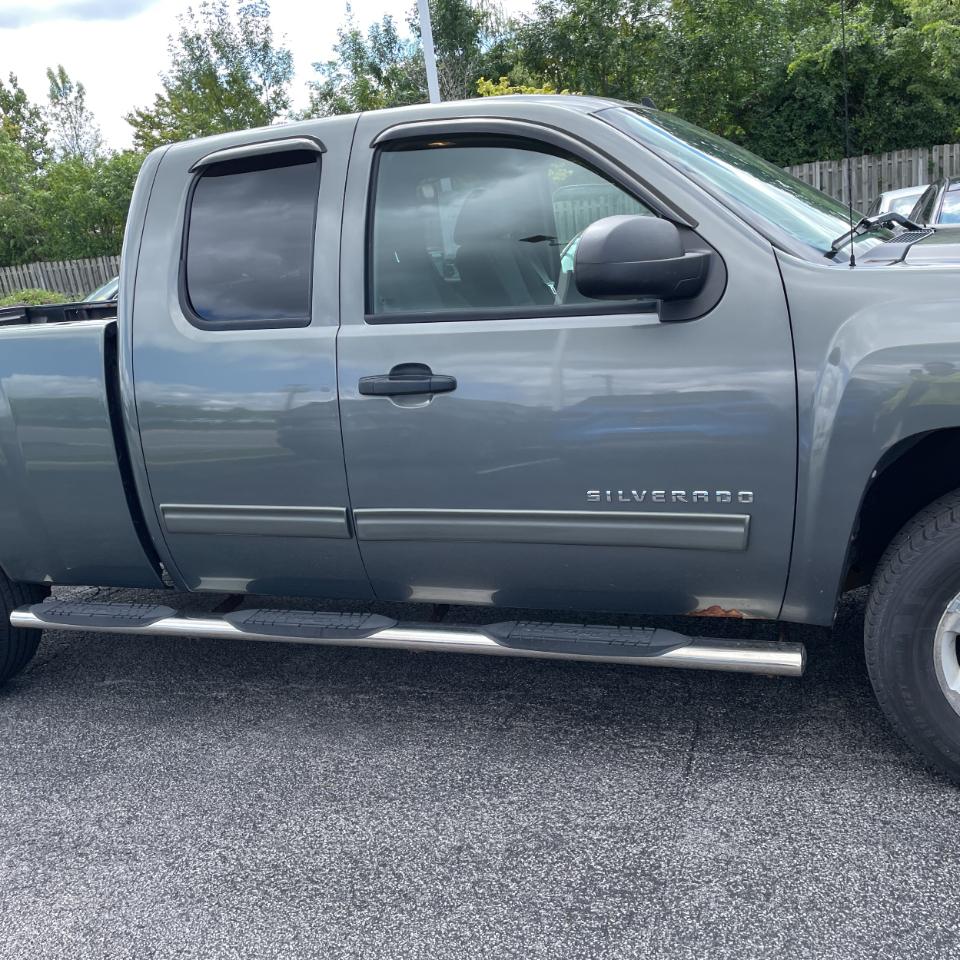 Chevrolet Silverado 1500 4WD Ext Cab 143.5" LT 2011