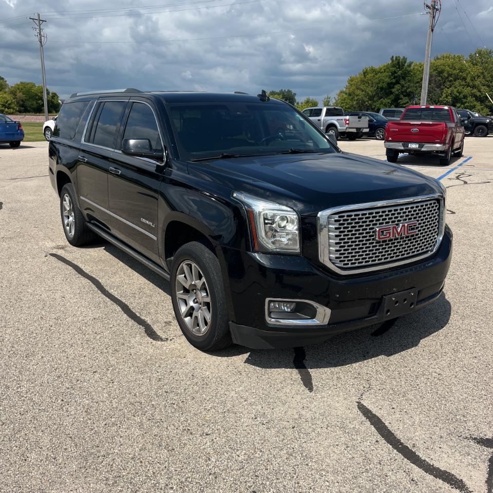 GMC Yukon XL 4WD 4dr Denali 2016
