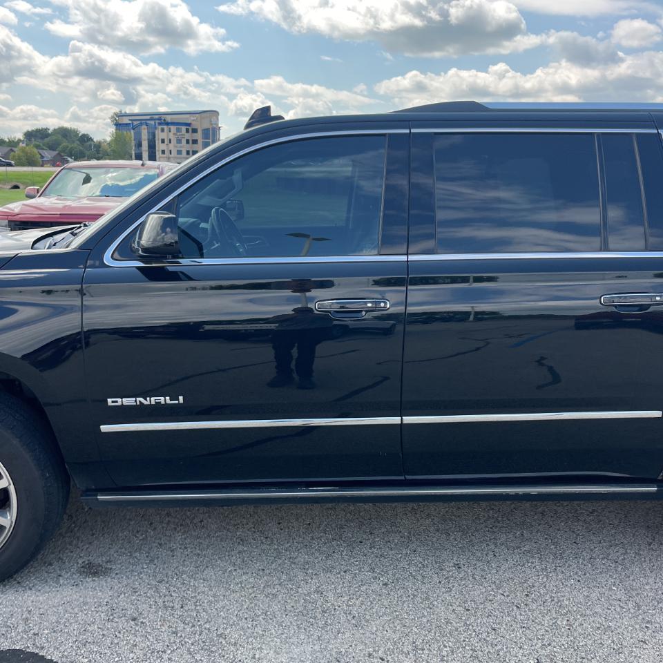 GMC Yukon XL 4WD 4dr Denali 2016