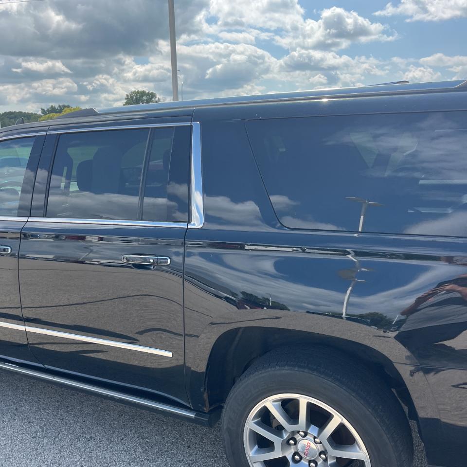 GMC Yukon XL 4WD 4dr Denali 2016