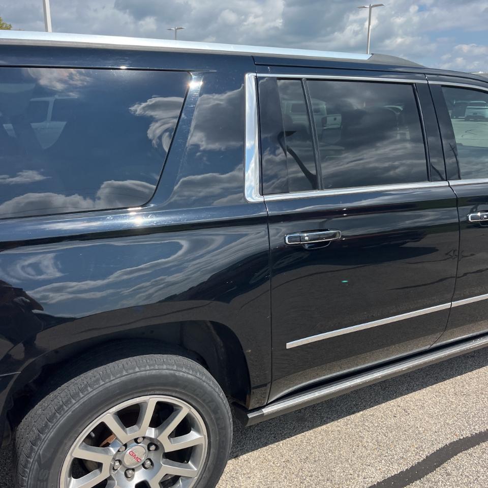 GMC Yukon XL 4WD 4dr Denali 2016