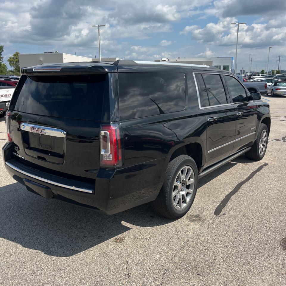 GMC Yukon XL 4WD 4dr Denali 2016