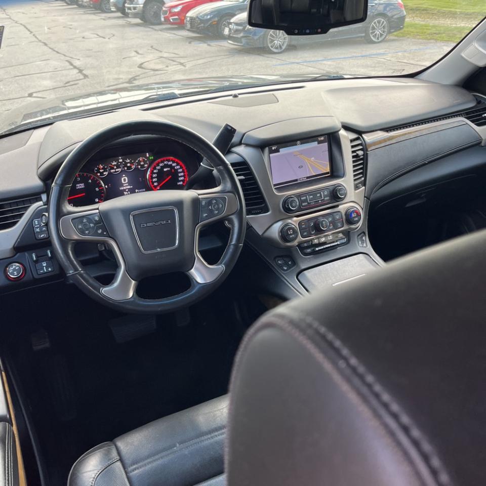 GMC Yukon XL 4WD 4dr Denali 2016