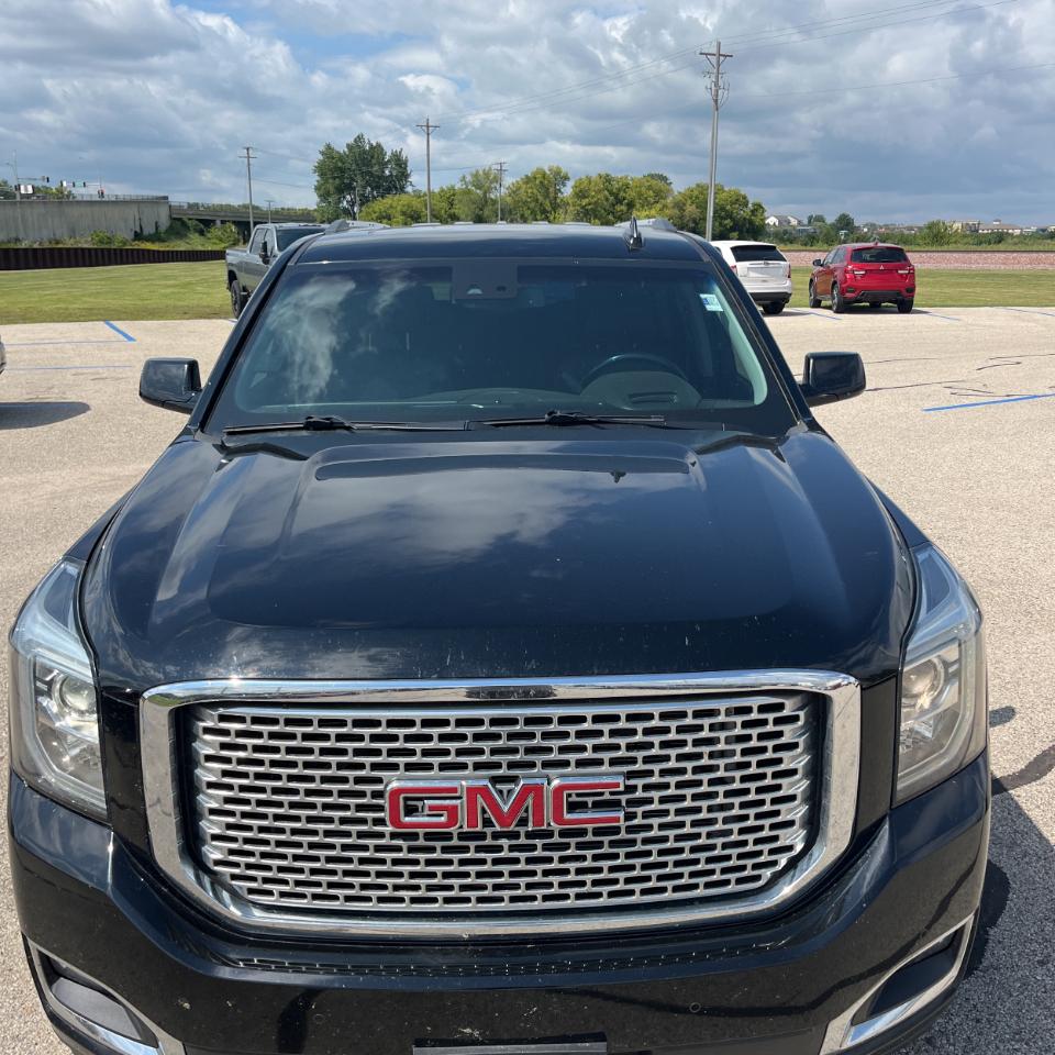GMC Yukon XL 4WD 4dr Denali 2016