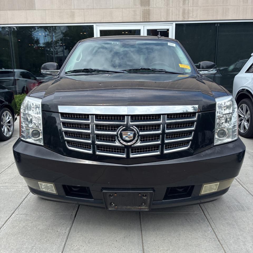 Cadillac Escalade AWD 4dr 2008