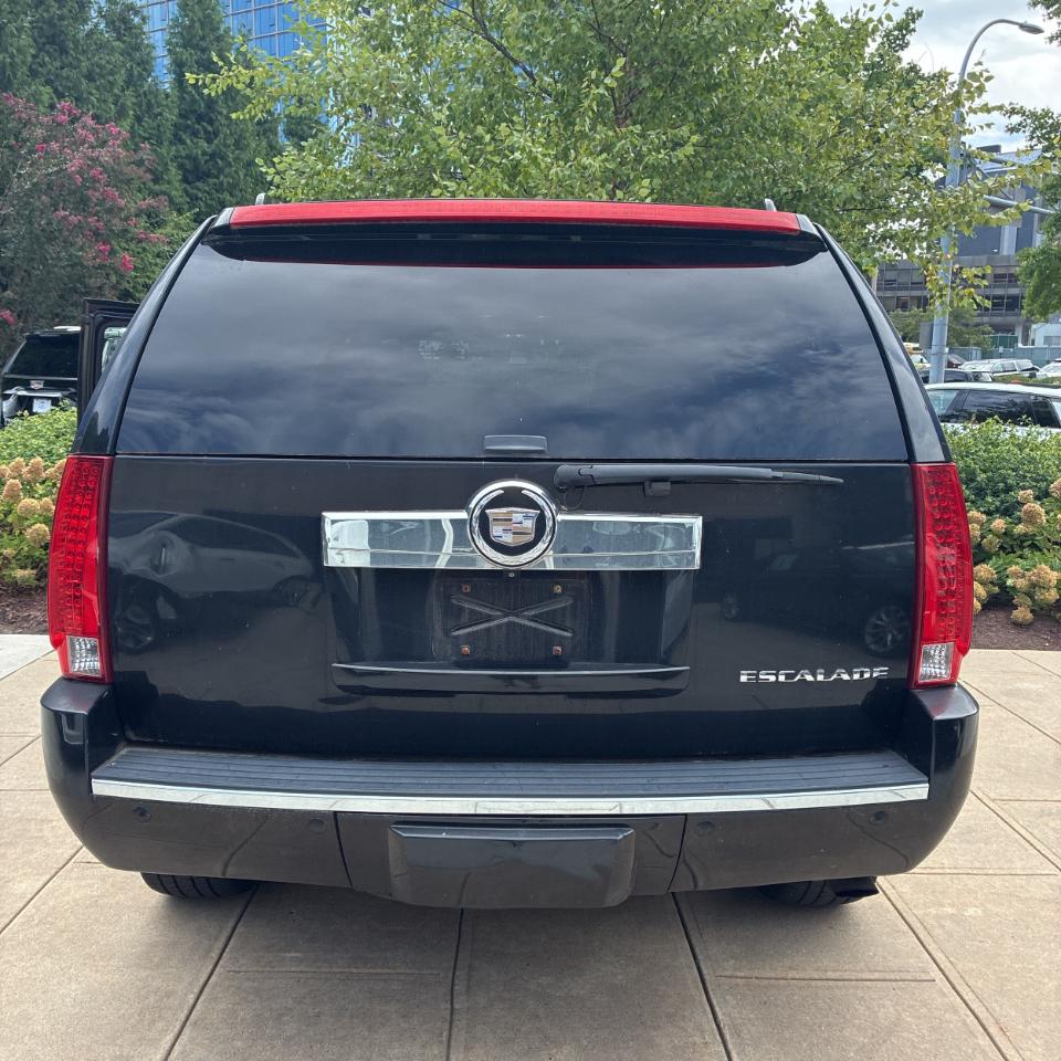 Cadillac Escalade AWD 4dr 2008