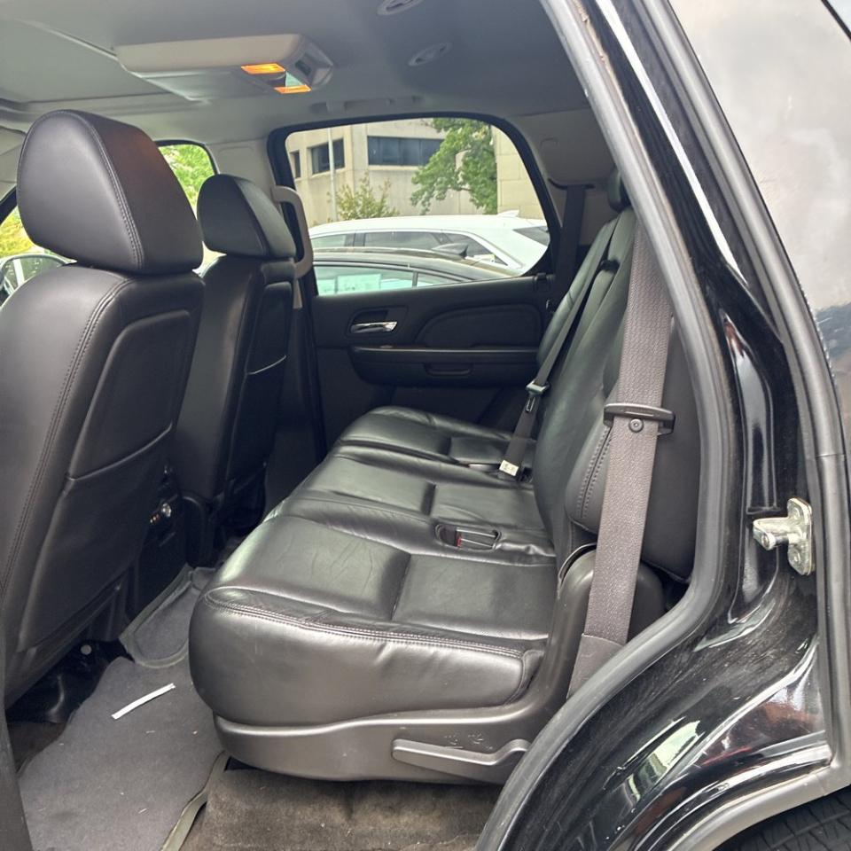 Cadillac Escalade AWD 4dr 2008