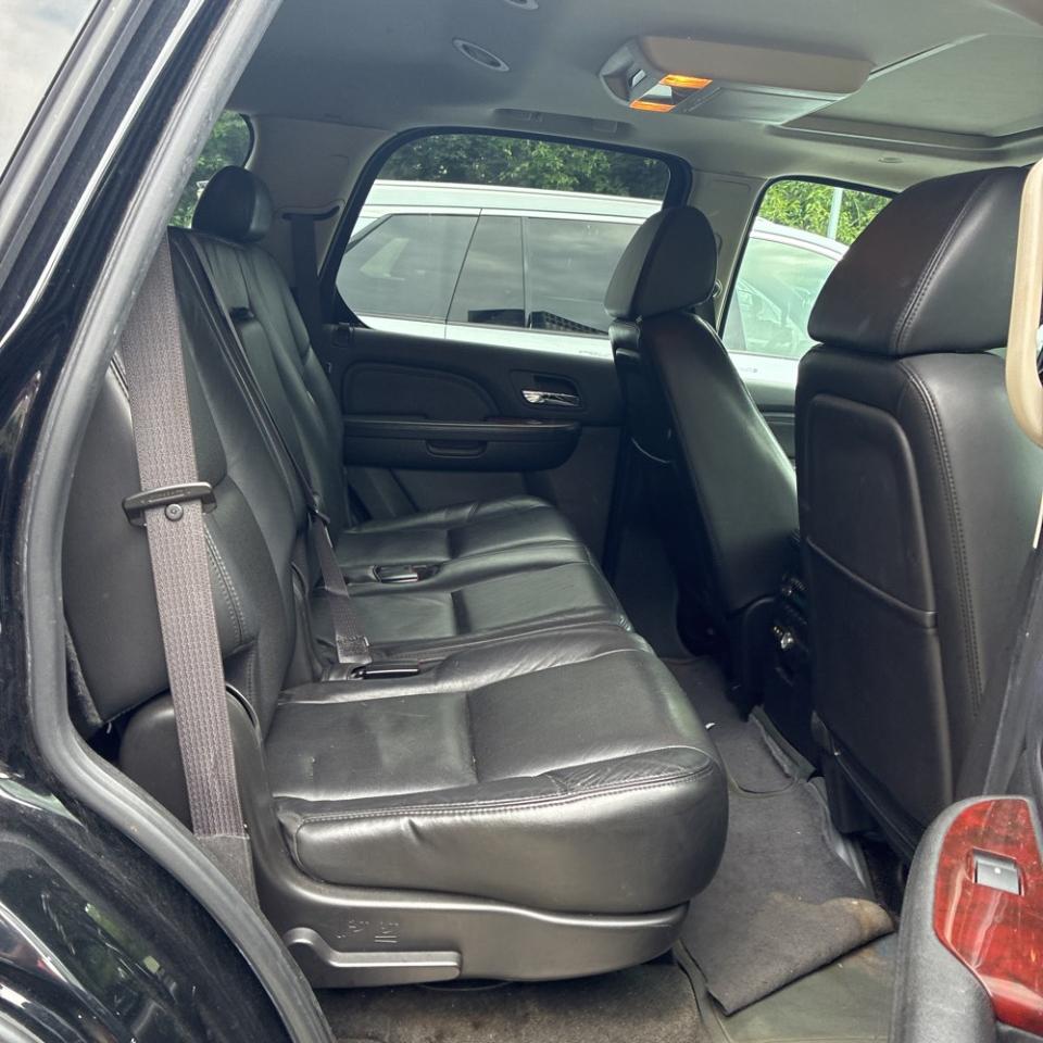 Cadillac Escalade AWD 4dr 2008