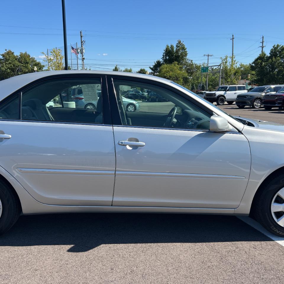 Toyota Camry 4dr Sdn LE Auto 2004
