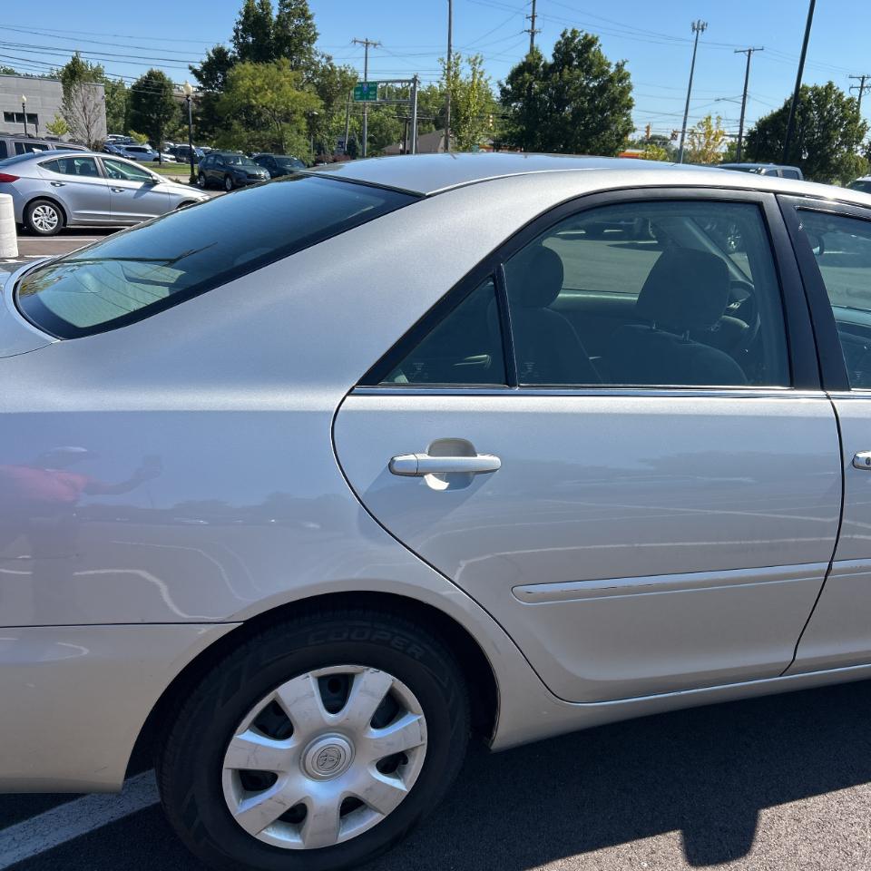 Toyota Camry 4dr Sdn LE Auto 2004