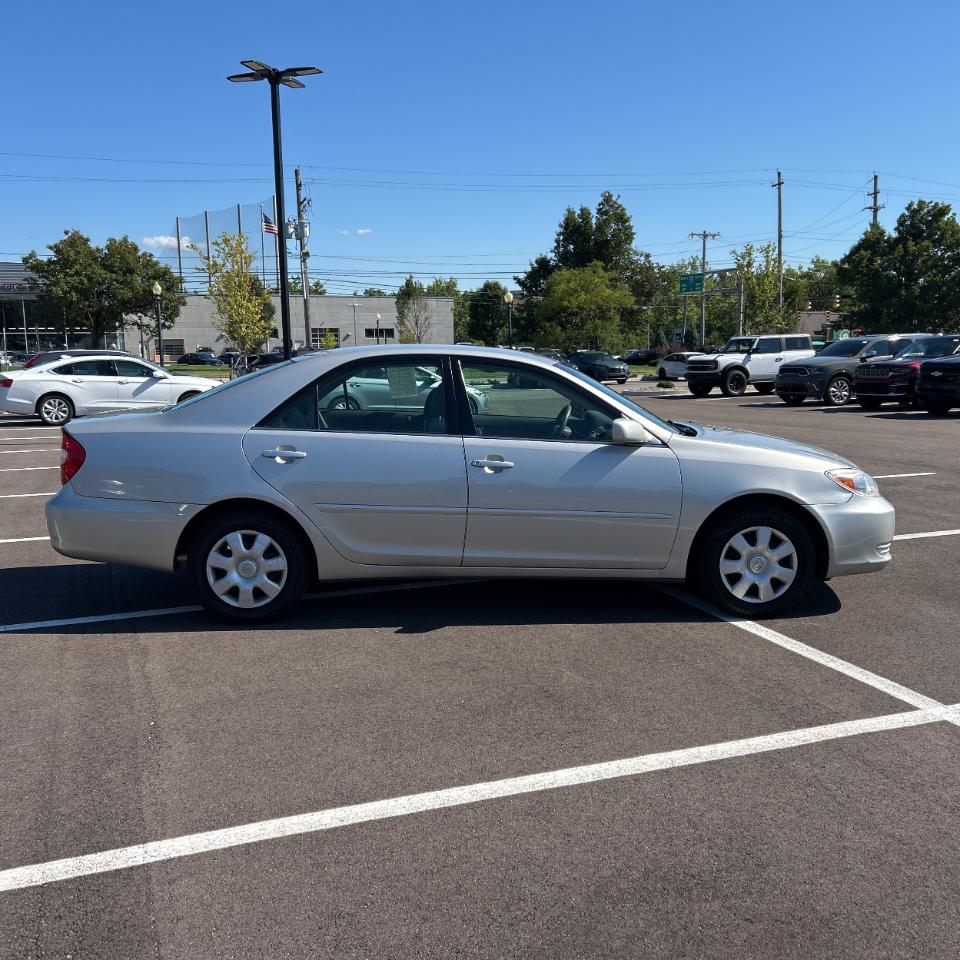 Toyota Camry 4dr Sdn LE Auto 2004