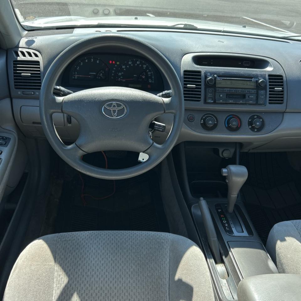 Toyota Camry 4dr Sdn LE Auto 2004