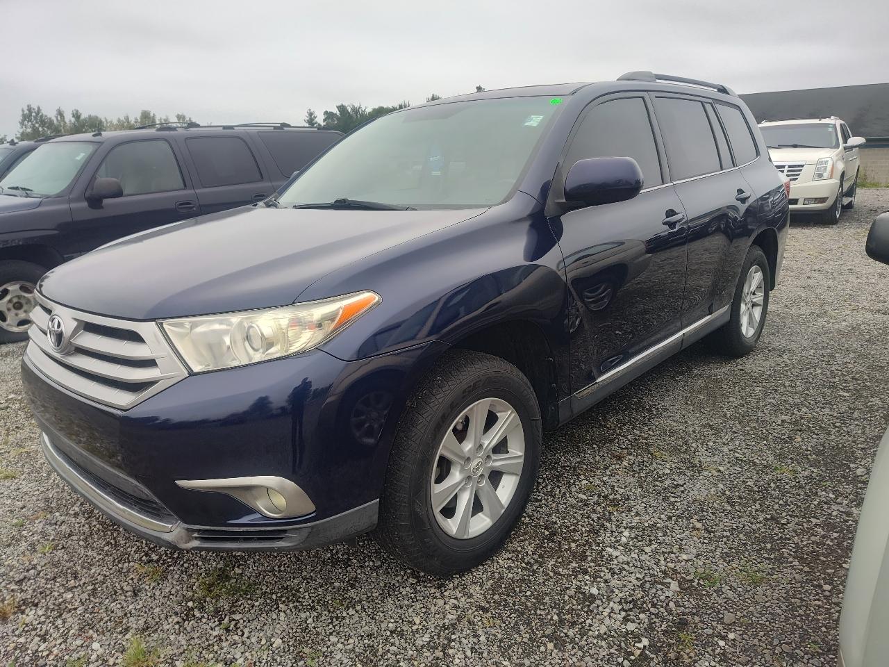 Toyota Highlander FWD 4dr L4 Base (Natl) 2011