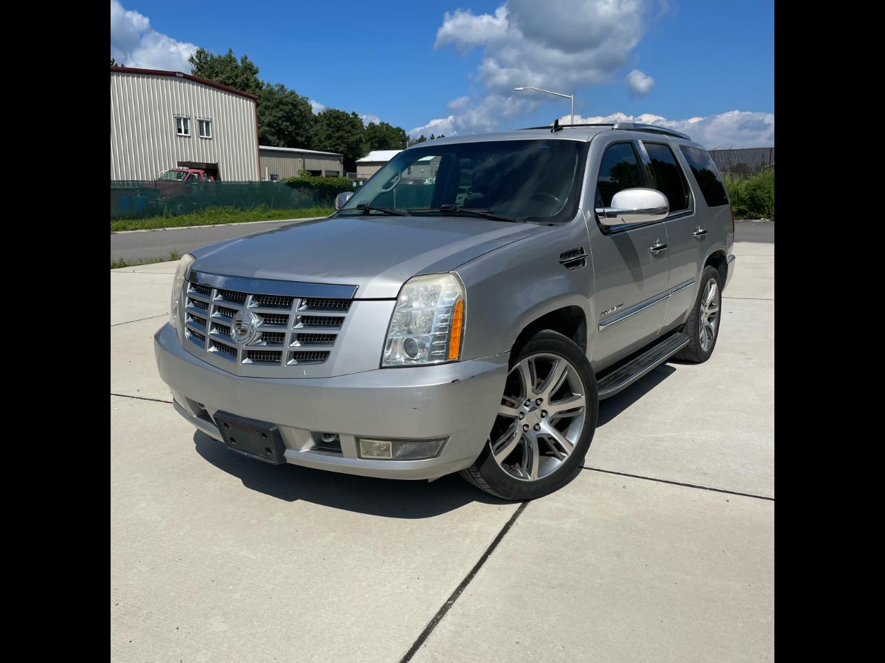 2010 Cadillac Escalade AWD 4dr Luxury