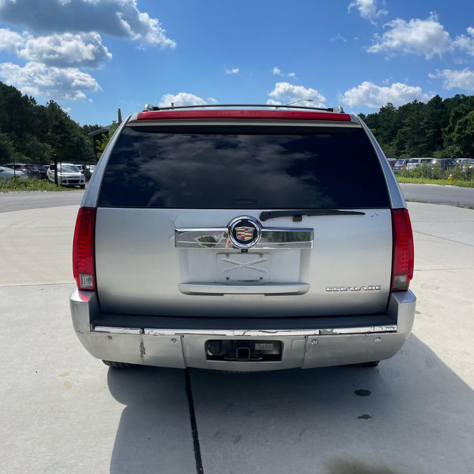 Cadillac Escalade AWD 4dr Luxury 2010