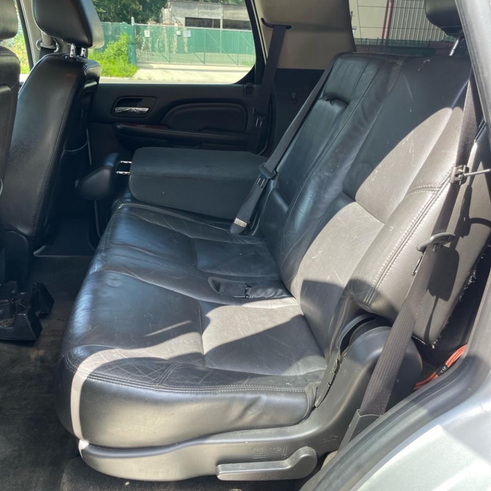 Cadillac Escalade AWD 4dr Luxury 2010