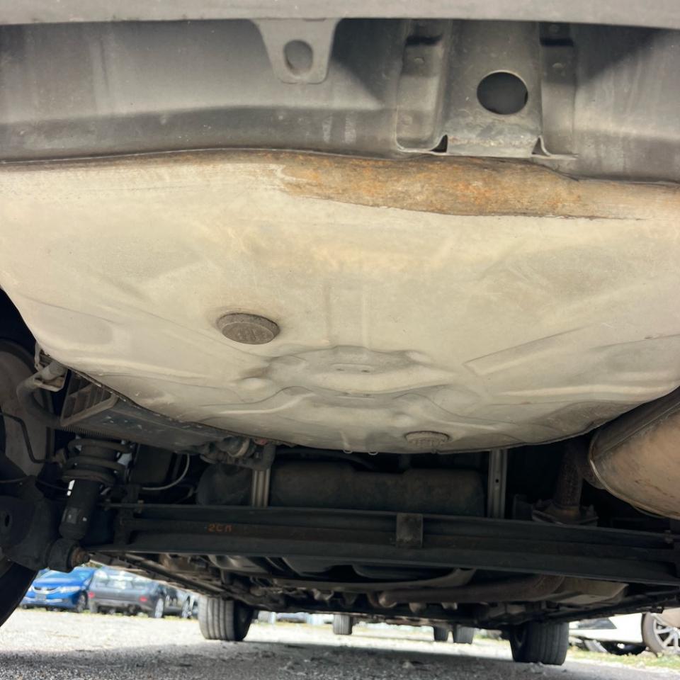 Toyota Corolla 4dr Sdn LE Auto (Natl) 2012