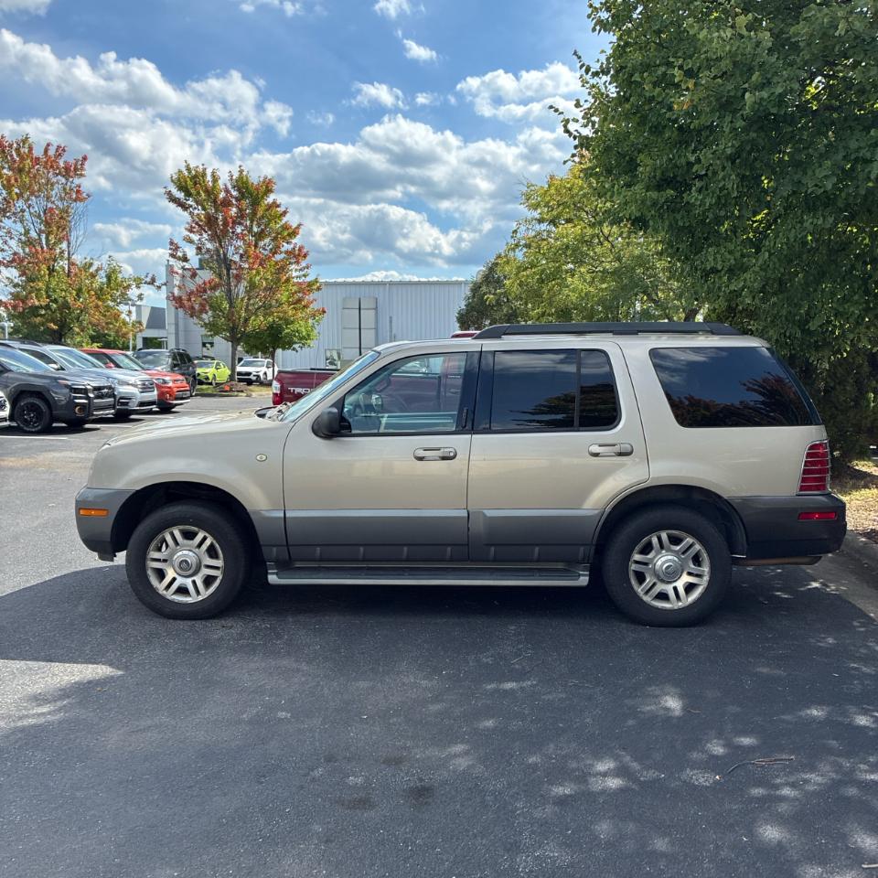 Mercury Mountaineer 4dr 114" WB Convenience AWD 2005