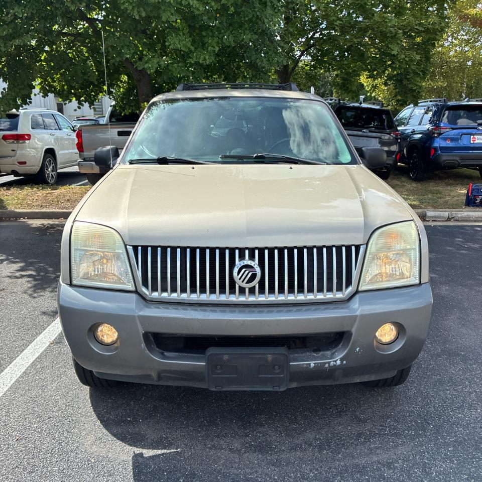 Mercury Mountaineer 4dr 114" WB Convenience AWD 2005