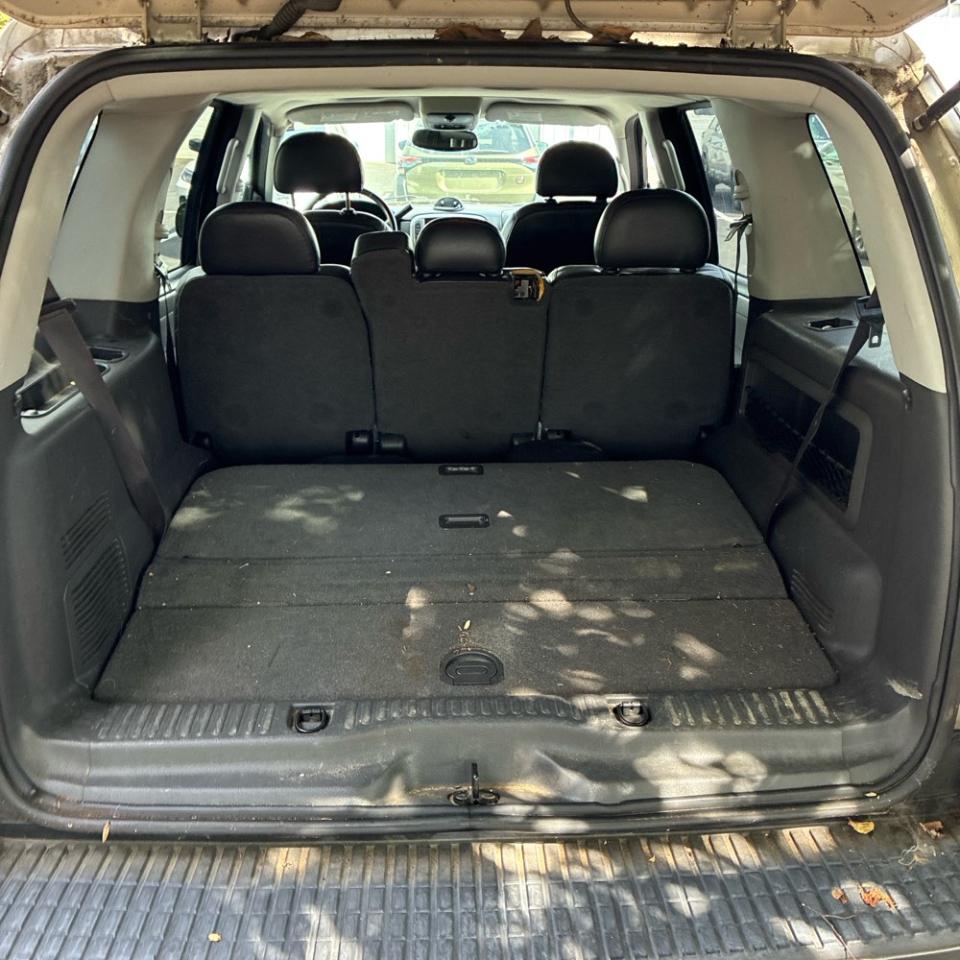 Mercury Mountaineer 4dr 114" WB Convenience AWD 2005