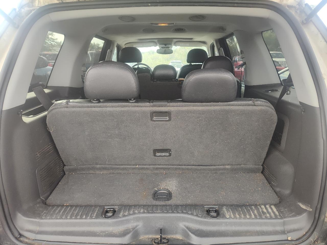 Mercury Mountaineer 4dr 114" WB Convenience AWD 2005