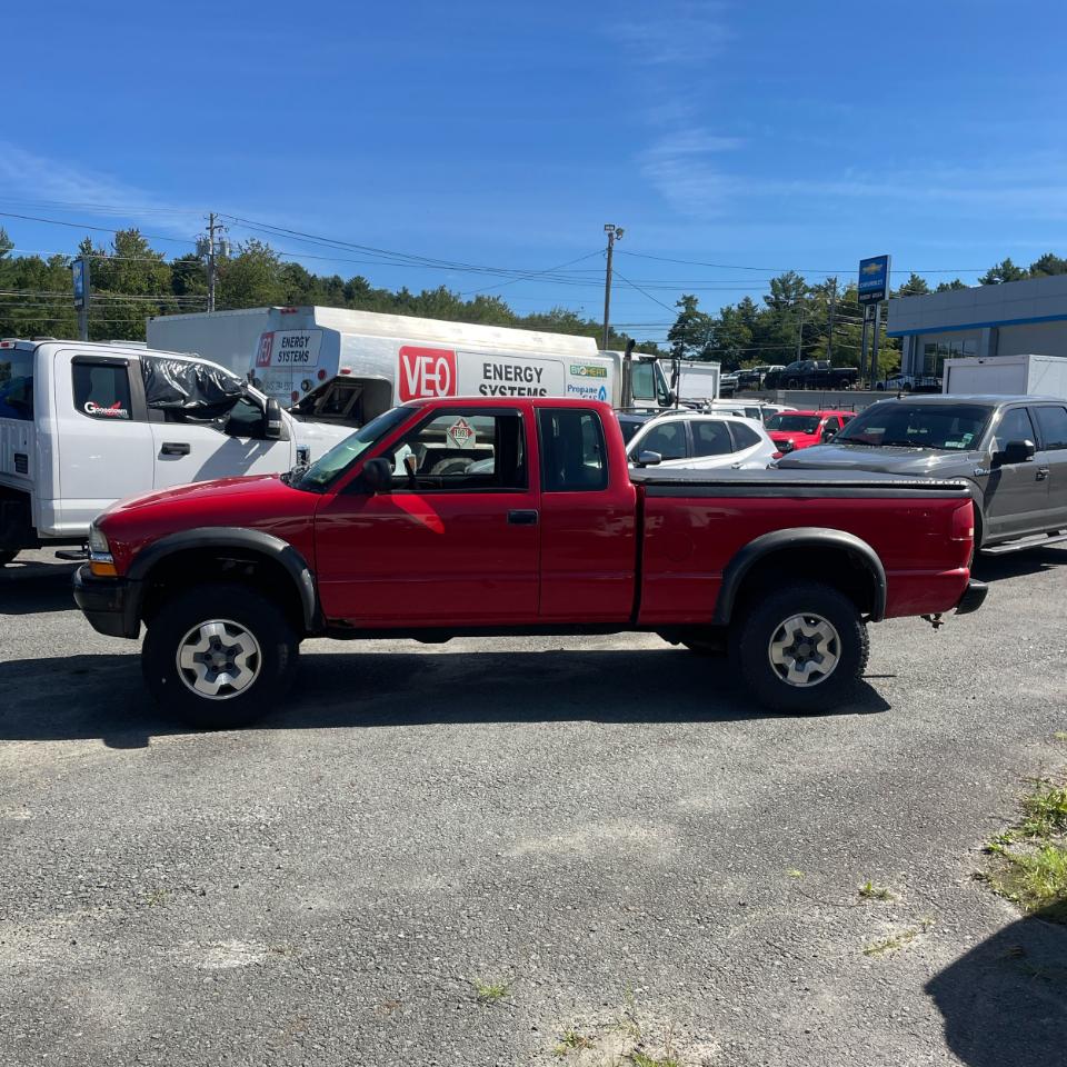 Chevrolet S-10 Ext Cab 123" WB 4WD LS 2003
