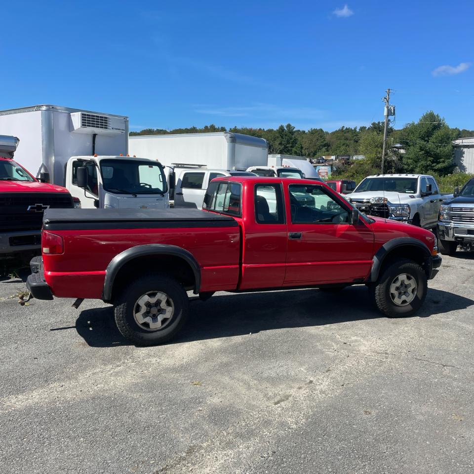 Chevrolet S-10 Ext Cab 123" WB 4WD LS 2003