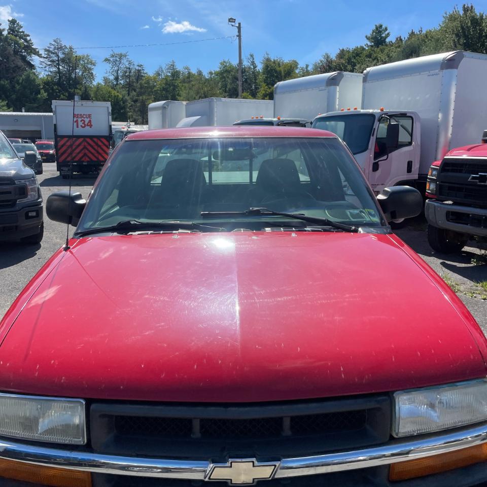 Chevrolet S-10 Ext Cab 123" WB 4WD LS 2003
