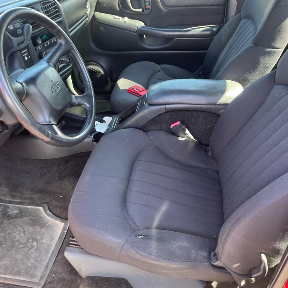 Chevrolet S-10 Ext Cab 123" WB 4WD LS 2003