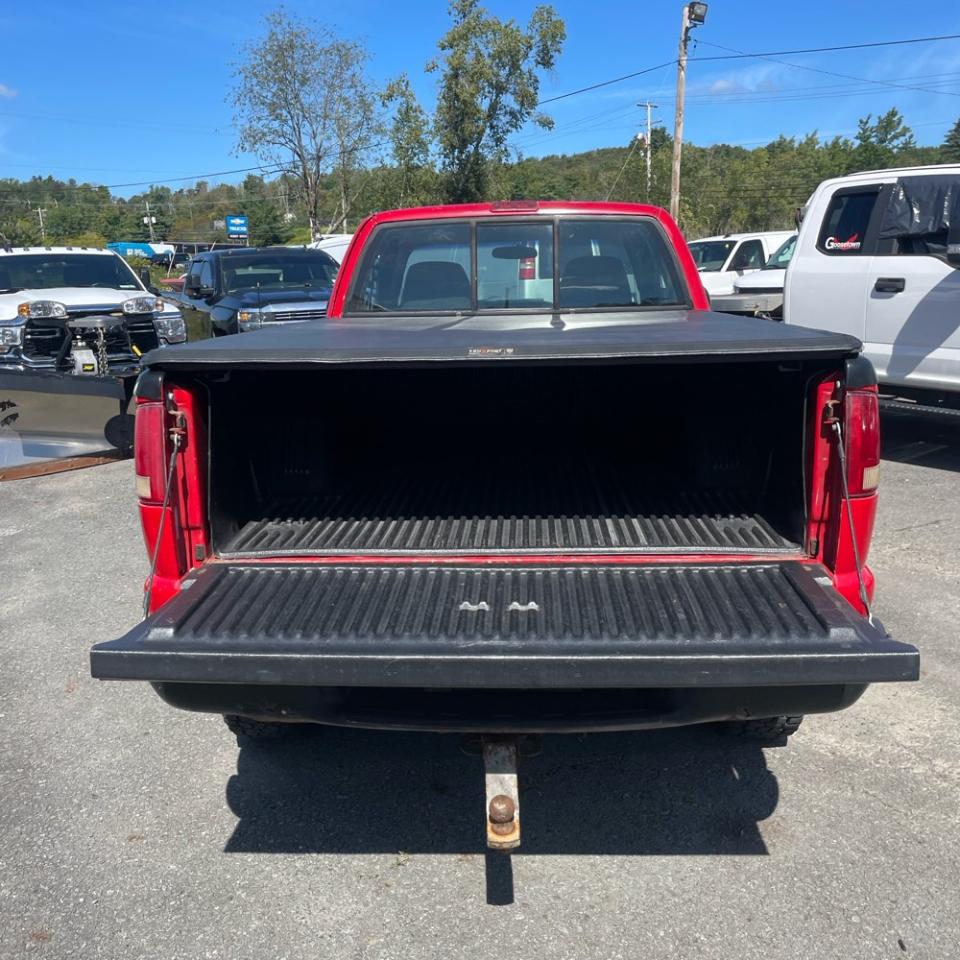 Chevrolet S-10 Ext Cab 123" WB 4WD LS 2003