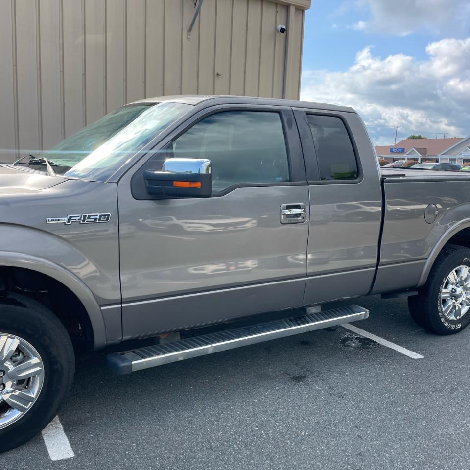 Ford F-150 4WD SuperCab 145" XL 2011