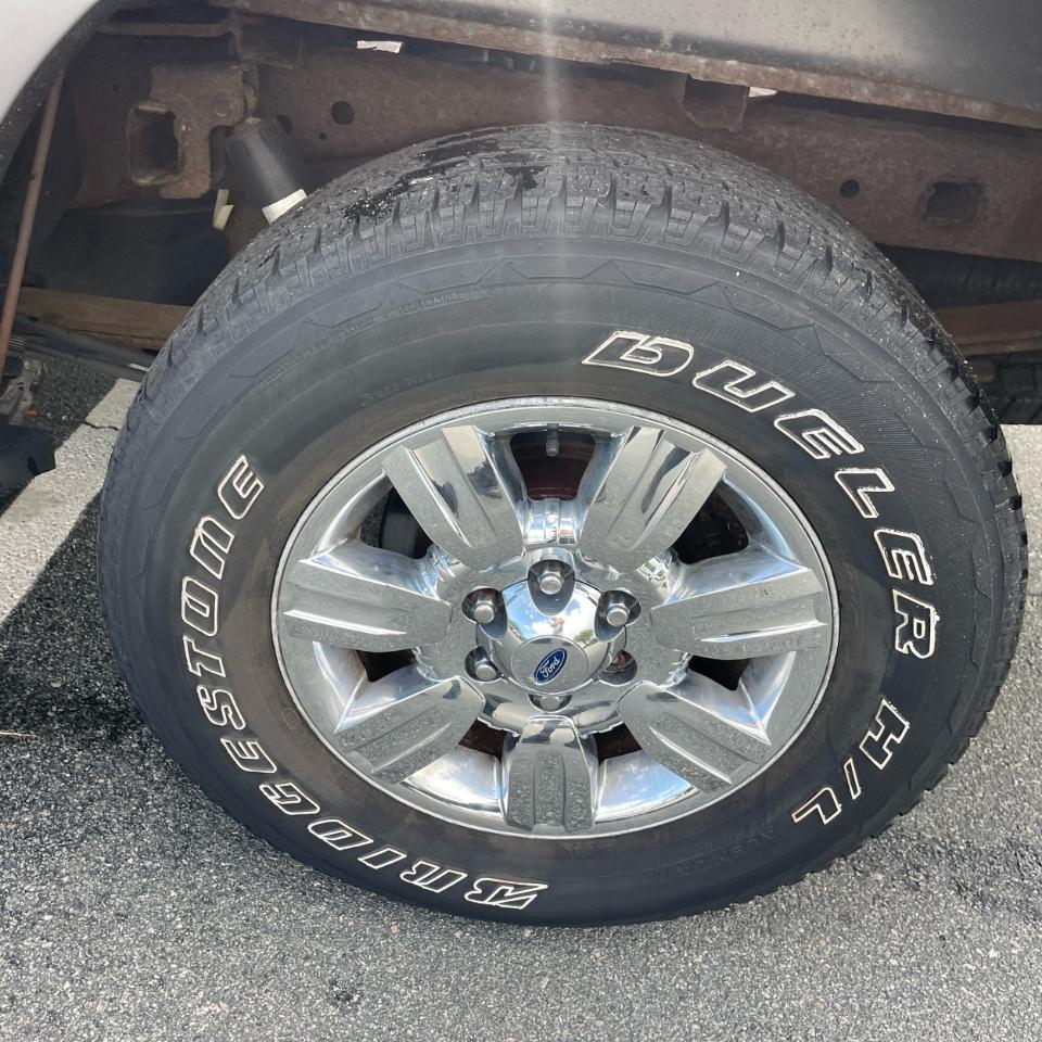 Ford F-150 4WD SuperCab 145" XL 2011