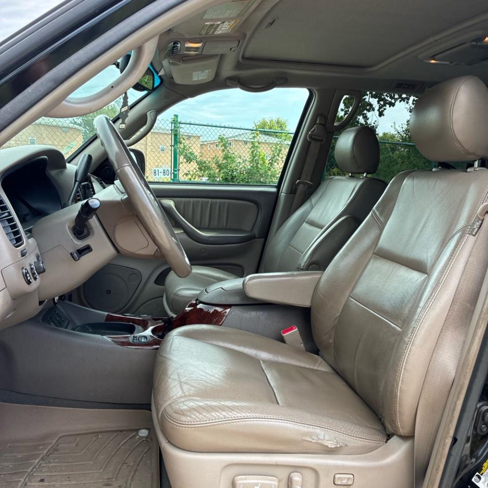 Toyota Sequoia 4dr Limited 4WD (Natl) 2006