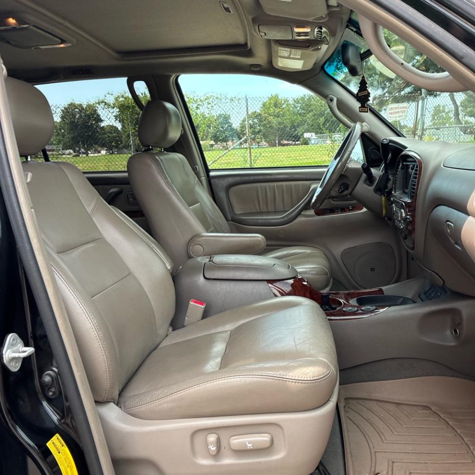 Toyota Sequoia 4dr Limited 4WD (Natl) 2006