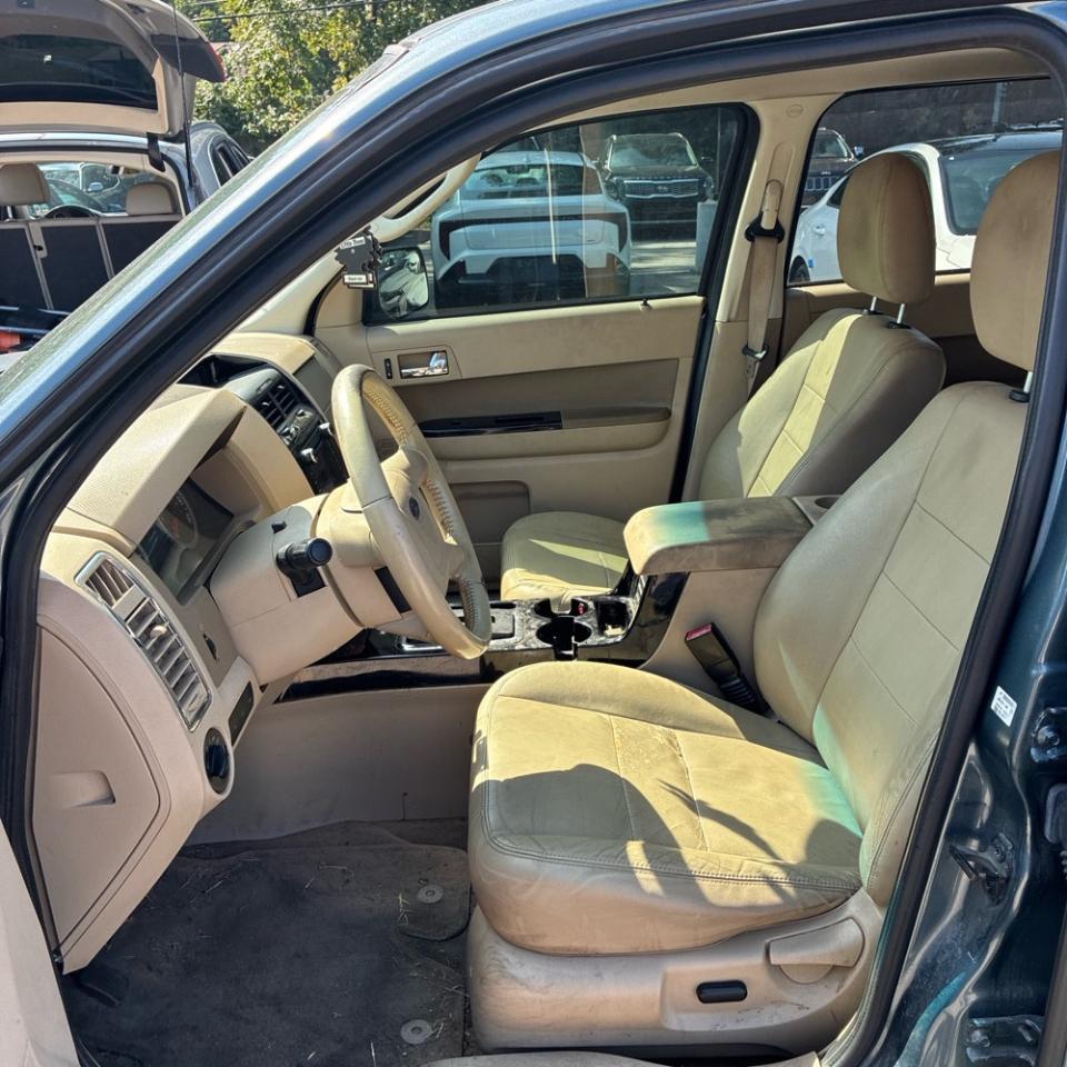 Ford Escape 4WD 4dr Limited 2011